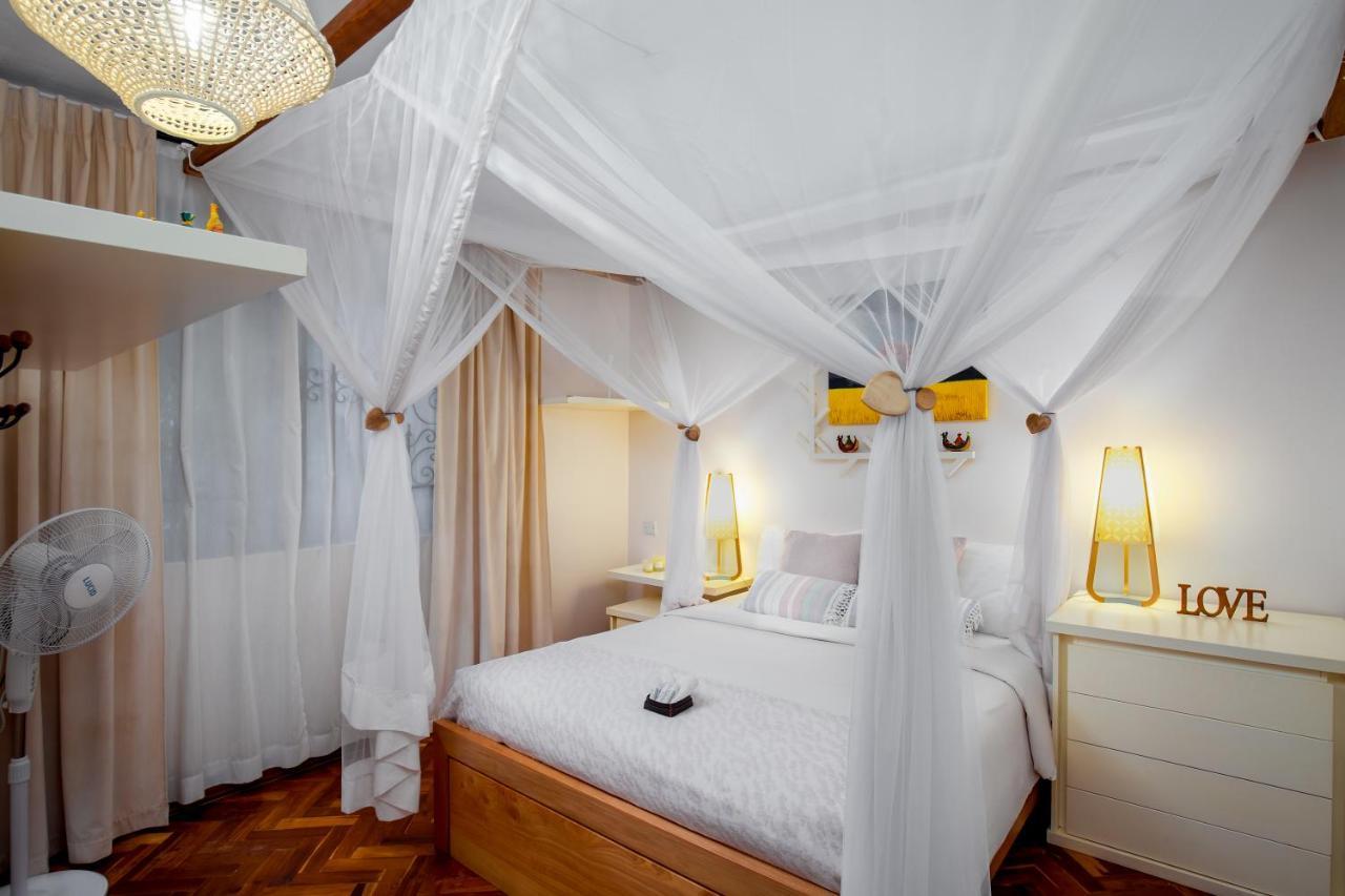 カンパラ Ewange - A Casa Mia Bed & Breakfast エクステリア 写真