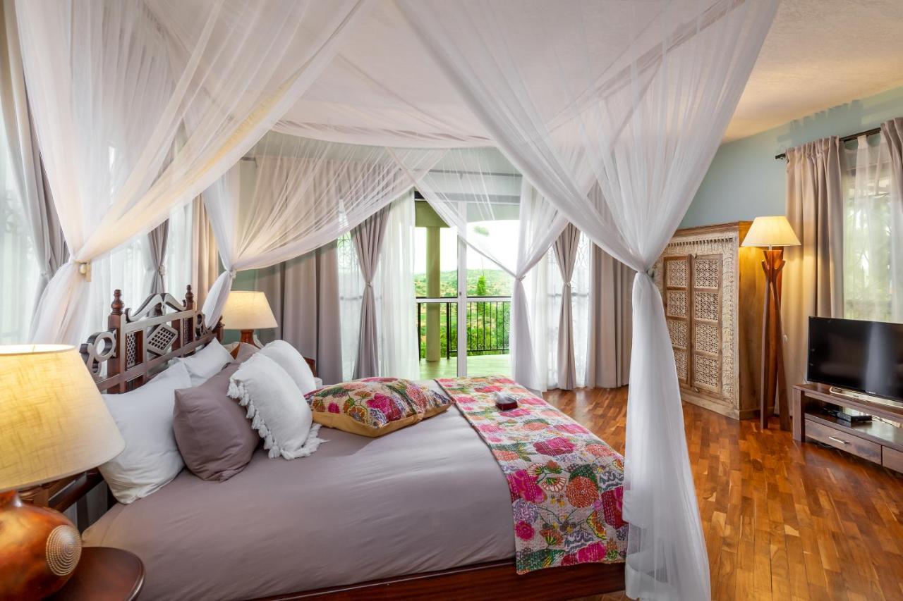 カンパラ Ewange - A Casa Mia Bed & Breakfast エクステリア 写真