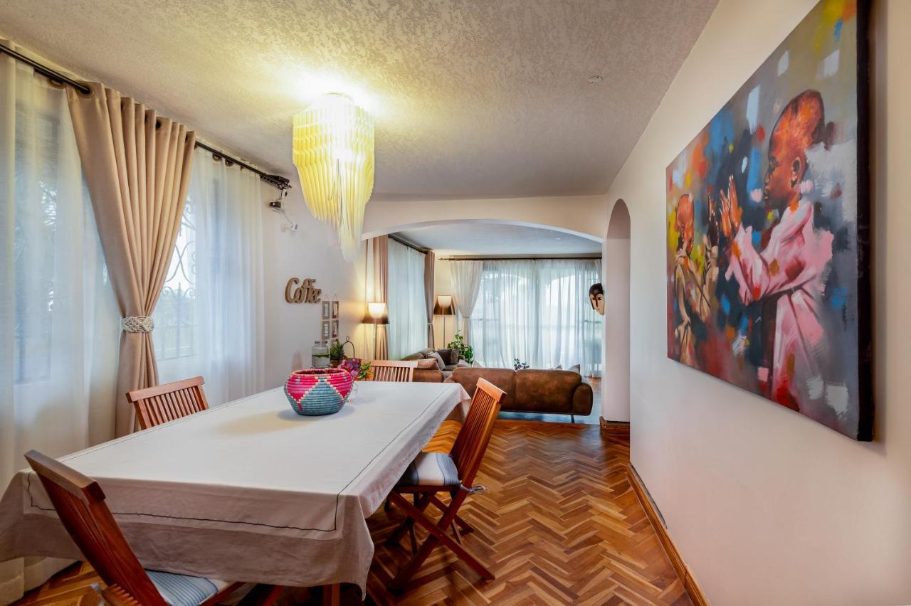 カンパラ Ewange - A Casa Mia Bed & Breakfast エクステリア 写真