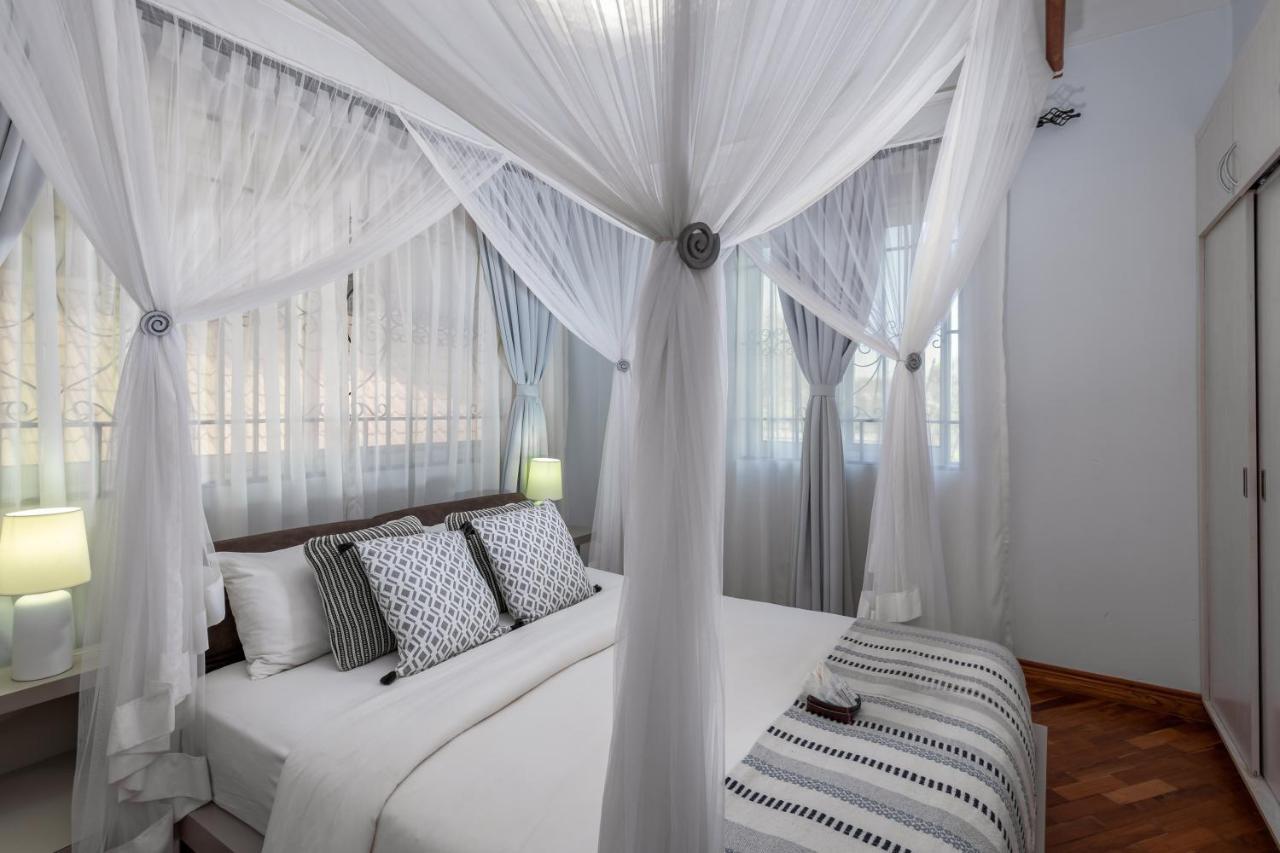 カンパラ Ewange - A Casa Mia Bed & Breakfast エクステリア 写真