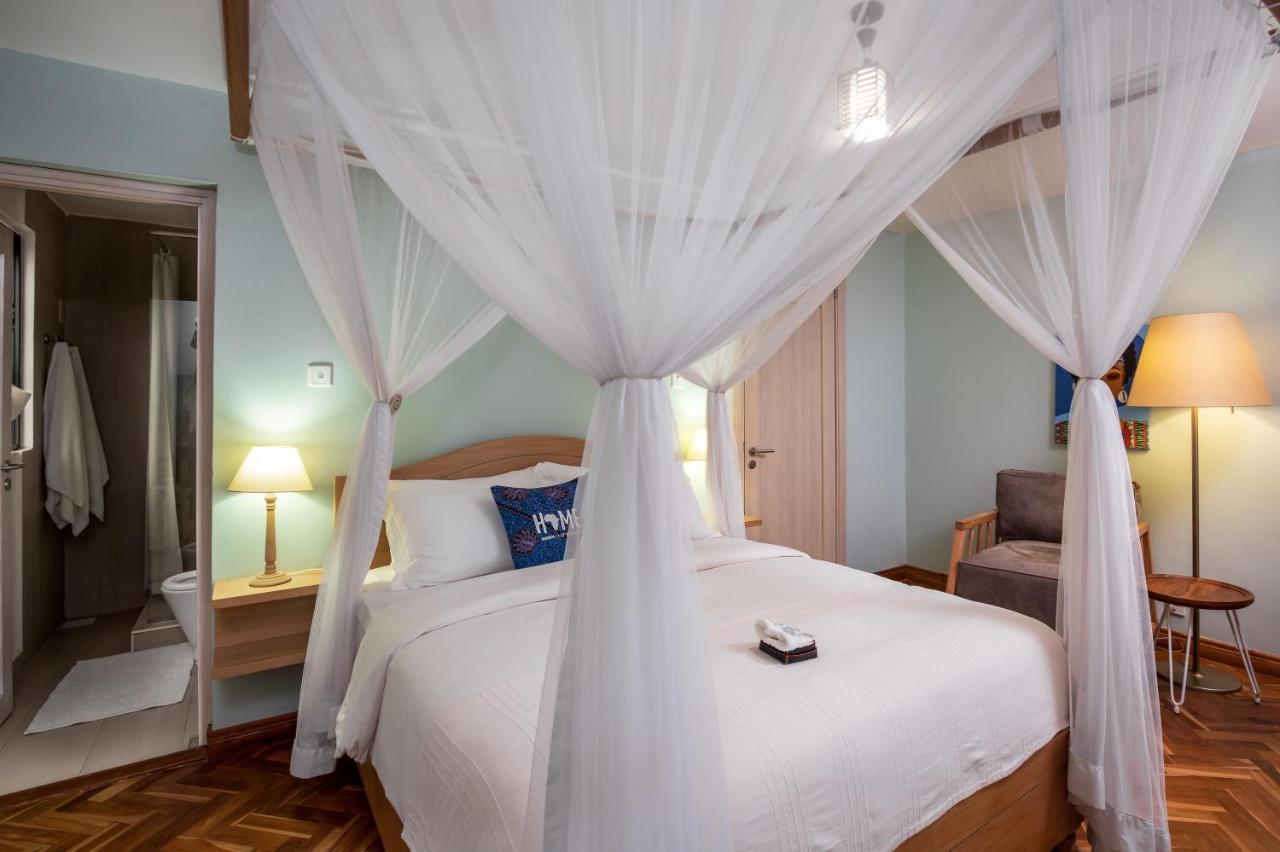 カンパラ Ewange - A Casa Mia Bed & Breakfast エクステリア 写真