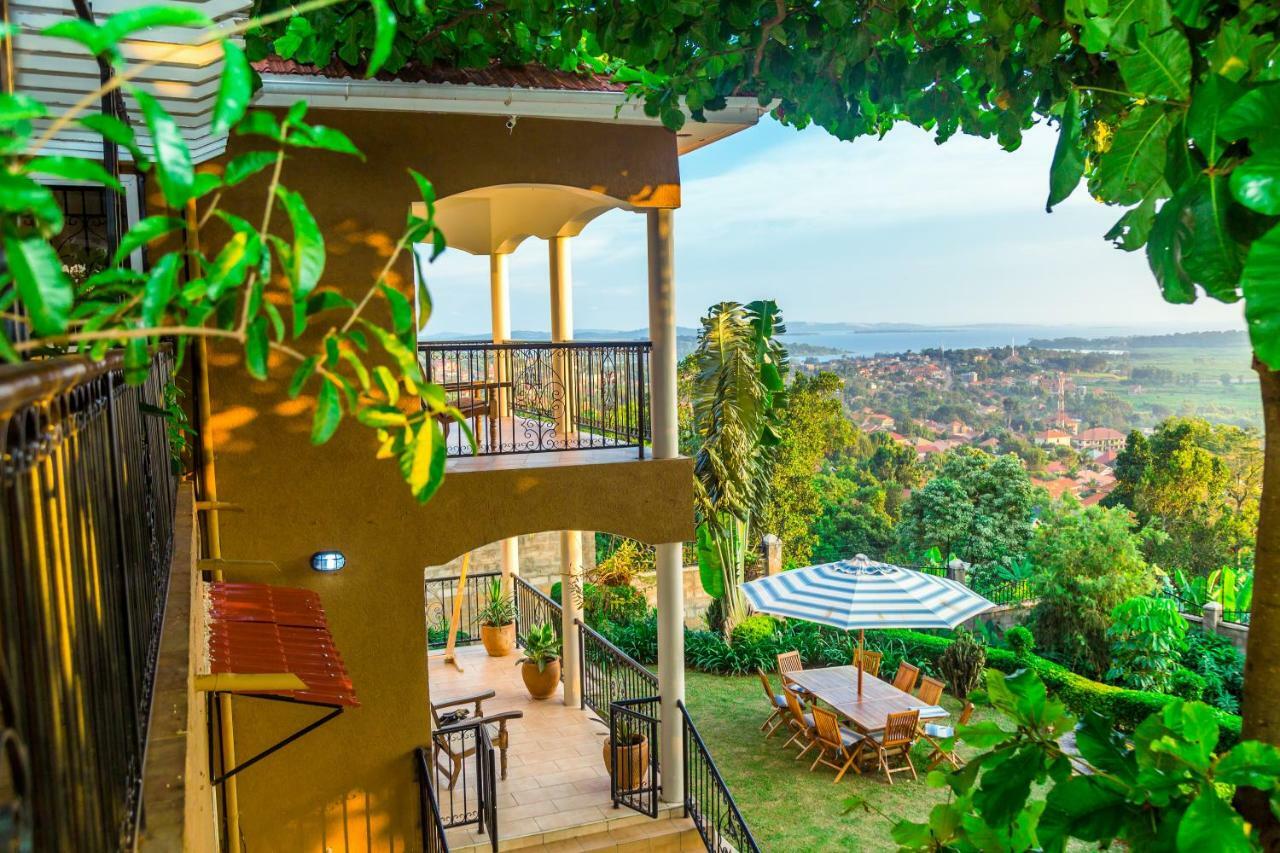 カンパラ Ewange - A Casa Mia Bed & Breakfast エクステリア 写真